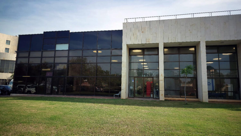 בריכה שיקומית